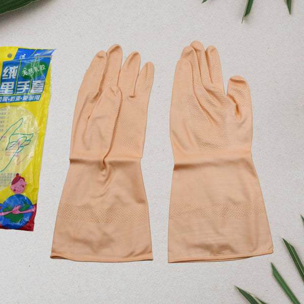 Reusable natural rubber cleaning gloves